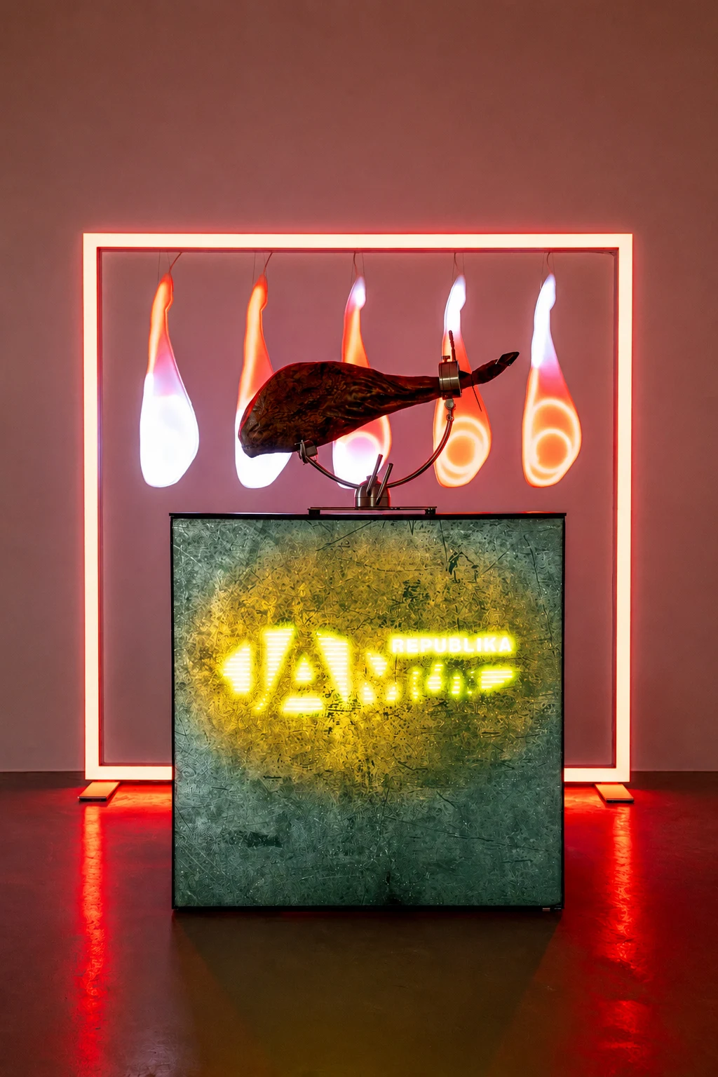 Designová stage Jamón Republika Live — prezentace jamónu na eventu